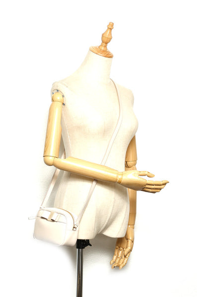 サルヴァトーレフェラガモ ヴァラリボン AU-21 H498 ベージュ ホワイト レザー ショルダーバッグ レディース Salvatore Ferragamo 中古