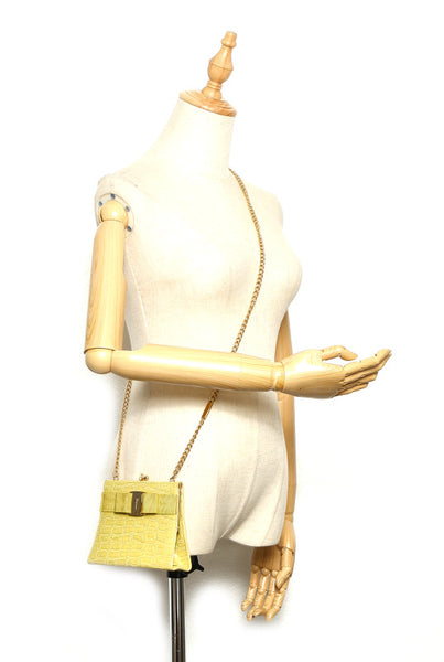 サルヴァトーレフェラガモ ヴァラリボン 22 3054 イエロー クロコ型押し ショルダーバッグ レディース Salvatore Ferragamo 中古