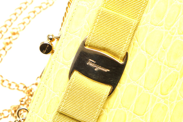 サルヴァトーレフェラガモ ヴァラリボン 22 3054 イエロー クロコ型押し ショルダーバッグ レディース Salvatore Ferragamo 中古
