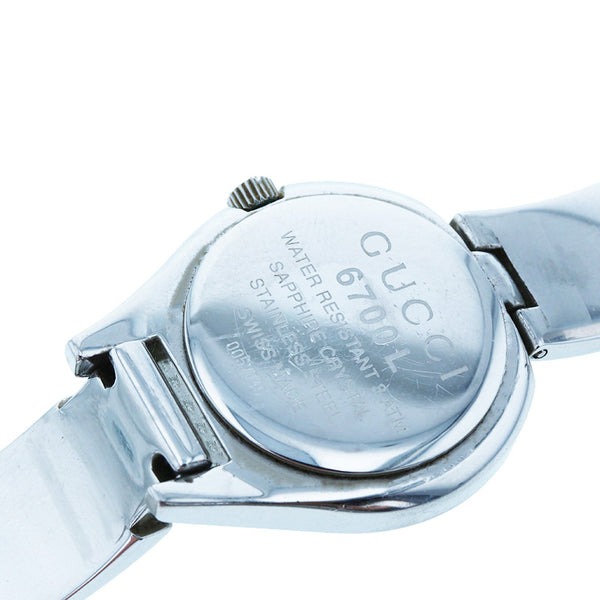 グッチ 6700L シルバー ステンレススチール 腕時計 レディース GUCCI クオーツ ブラック文字盤 【中古】