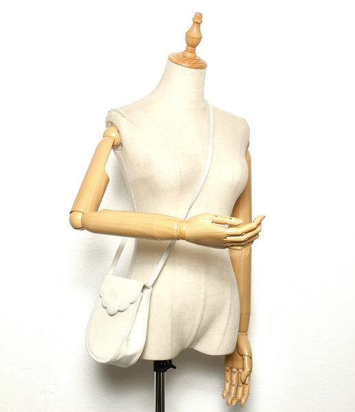 イヴ サンローラン ホワイト レザー 斜め掛け ショルダーバッグ レディース YVES SAINT LAURENT 中古