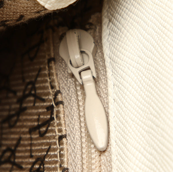 イヴ サンローラン ホワイト レザー 斜め掛け ショルダーバッグ レディース YVES SAINT LAURENT 中古