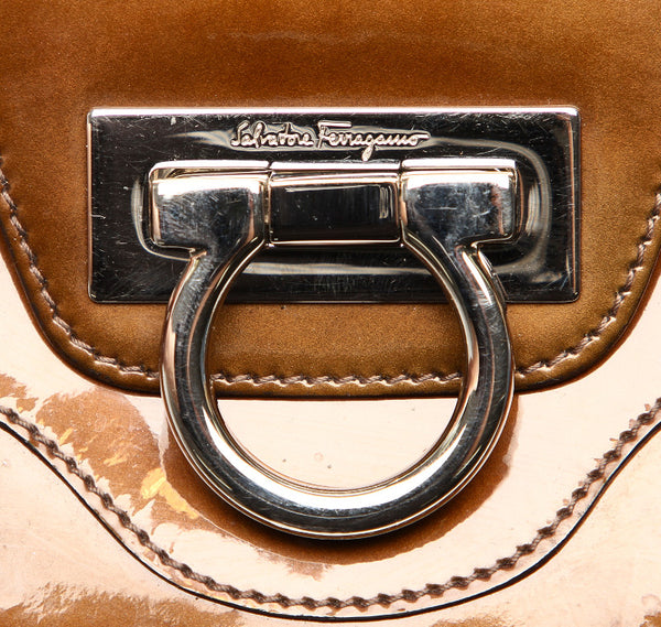 サルヴァトーレフェラガモ ガンチーニ AB-21 5370 グリーン 緑 エナメル ハンドバッグ レディース Salvatore Ferragamo 中古