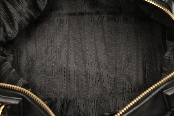 サルヴァトーレフェラガモ AU-21 / D321 ブラック 黒 レザー ハンドバッグ レディース Salvatore Ferragamo 中古