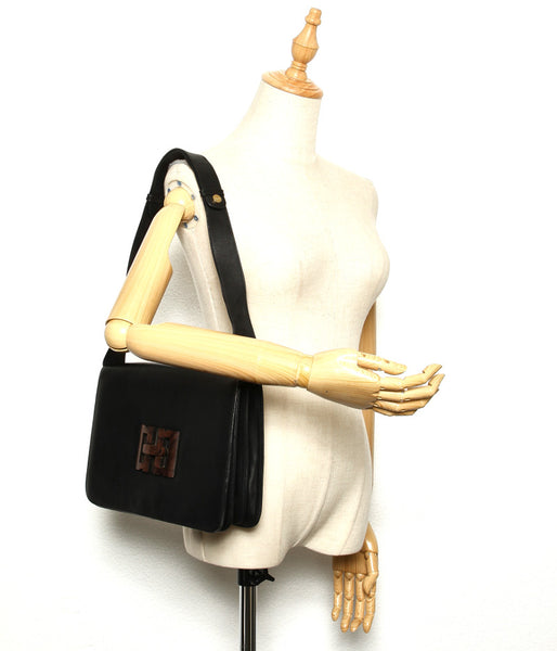 サルヴァトーレフェラガモ AQ21 7722 ブラック レザー 肩掛け ショルダーバッグ レディース Salvatore Ferragamo 中古