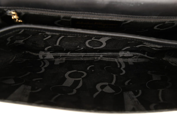 サルヴァトーレフェラガモ AQ21 7722 ブラック レザー 肩掛け ショルダーバッグ レディース Salvatore Ferragamo 中古