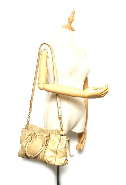 ミュウミュウ ベージュ レザー ハンドバッグ レディース MIUMIU 中古