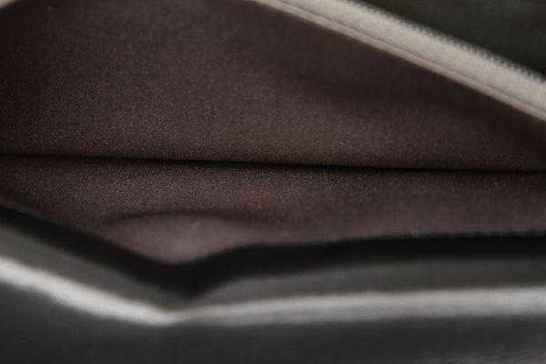 シャネル クルーズライン カメリア ブラック エナメル レザー 長財布 レディース CHANEL 中古