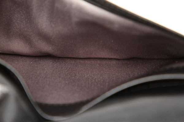 シャネル クルーズライン カメリア ブラック エナメル レザー 長財布 レディース CHANEL 中古