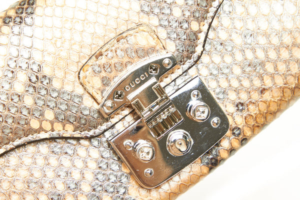 グッチ 331741 ベージュ レザー型押し 長財布 レディース GUCCI 中古