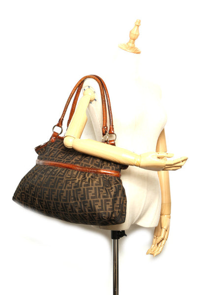 フェンディ ブラウン ナイロン レザー ショルダーバッグ レディース FENDI 中古