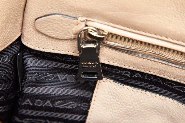 プラダ スタッズ B2625V ベージュ レザー ショルダーバッグ トートバッグ レディース PRADA 中古