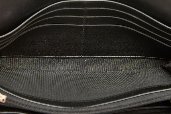 シャネル マトラッセ ブラック ラムスキン 二つ折り財布 レディース CHANEL 中古