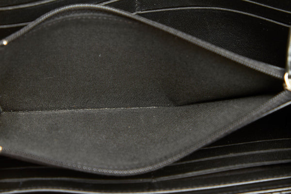 シャネル マトラッセ ブラック ラムスキン 二つ折り財布 レディース CHANEL 中古