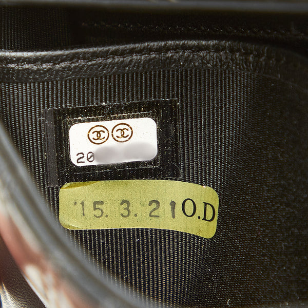 シャネル マトラッセ ブラック ラムスキン 二つ折り財布 レディース CHANEL 中古