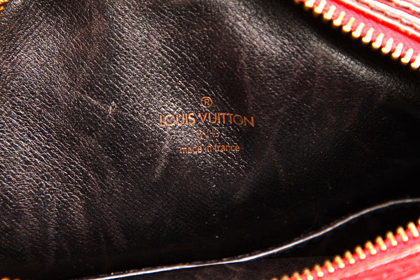 ルイ ヴィトン エピ ダヌーブ M45637 レッド 赤 レザー ショルダーバッグ ユニセックス LOUIS VUITTON 中古