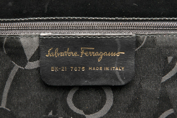 サルヴァトーレフェラガモ ショルダーバッグ 1-240001044353