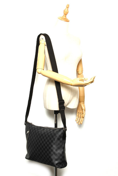ルイ ヴィトン ダミエ　グラフィット ミック MM N41106 ブラック グレー PVC ショルダーバッグ メンズ LOUIS VUITTON 中古