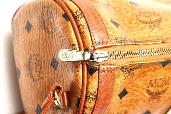 エム シー エム キャメル ブラック レザー ボディバッグ レディース MCM 中古