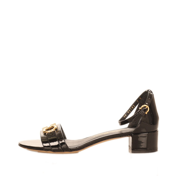 サルヴァトーレフェラガモ ガンチーニ アンクルネック ブラック パテントレザー サンダル レディース Salvatore Ferragamo 【中古】