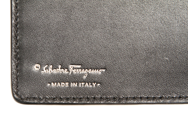 サルヴァトーレフェラガモ ブラック 黒 レザー 二つ折り財布 メンズ Salvatore Ferragamo 中古
