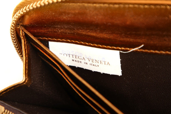 ボッテガヴェネタ イントレチャート ゴールド レザー ラウンドファスナー 長財布 ユニセックス BOTTEGAVENETA 中古