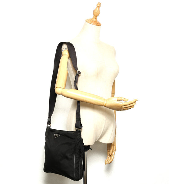 プラダ ブラック 黒 ナイロン ショルダーバッグ レディース PRADA 中古