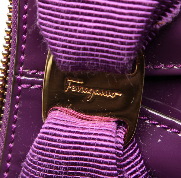 サルヴァトーレフェラガモ ヴァラリボン EZ-21 B642 パープル エナメル 肩掛け ショルダーバッグ レディース Salvatore Ferragamo 【中古】