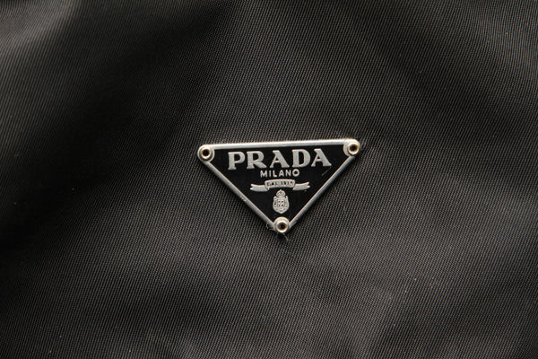 プラダ ブラック 黒 ナイロン ポーチ レディース PRADA 中古