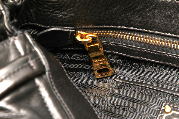 プラダ BR4866 ブラック 黒 レザー ショルダーバッグ レディース PRADA 中古