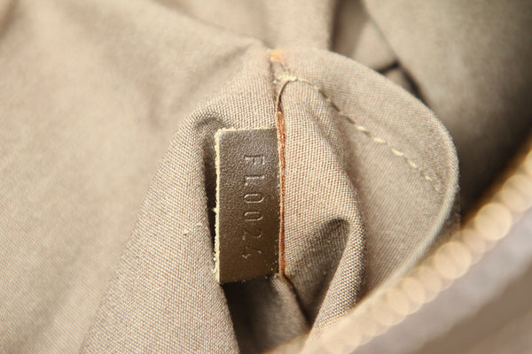 ルイ ヴィトン モノグラム サックマリーケイト M42342 カーキ キャンバス レザー ショルダーバッグ LOUIS VUITTON レディース 中古