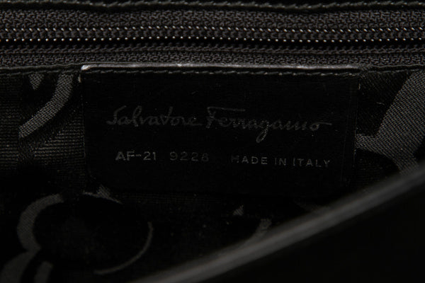 サルヴァトーレフェラガモ ヴァラ AF-21 9228 ブラック レザー 肩掛け ショルダーバッグ レディース Salvatore Ferragamo 中古