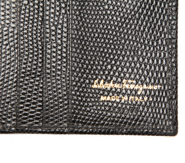 サルヴァトーレフェラガモ ブラック 黒 レザー 二つ折り財布 レディース Salvatore Ferragamo 中古