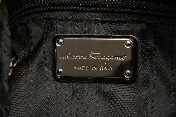 サルヴァトーレフェラガモ ヴァラボウ GG-21 D860 ブラック 黒 エナメル ショルダーバッグ Salvatore Ferragamo レディース 中古