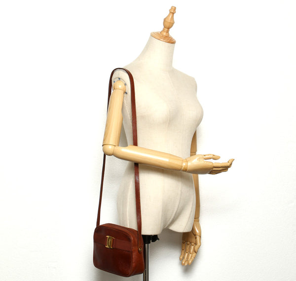 サルヴァトーレフェラガモ DE-21 3096 ブラウン 茶 レザー ショルダーバッグ Salvatore Ferragamo レディース 中古