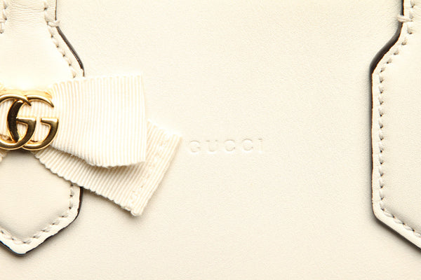 グッチ GGマーモント 443089 ホワイト レザー ショルダーバッグ レディース GUCCI 中古