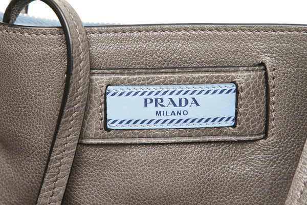 プラダ エティケット 1BG122 グレー レザー トートバッグ レディース PRADA 中古