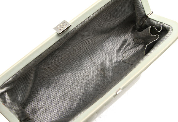 シャネル グリーン ラムスキン クラッチバッグ CHANEL レディース 中古