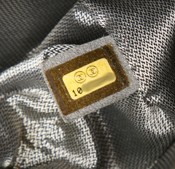 シャネル グリーン ラムスキン クラッチバッグ CHANEL レディース 中古