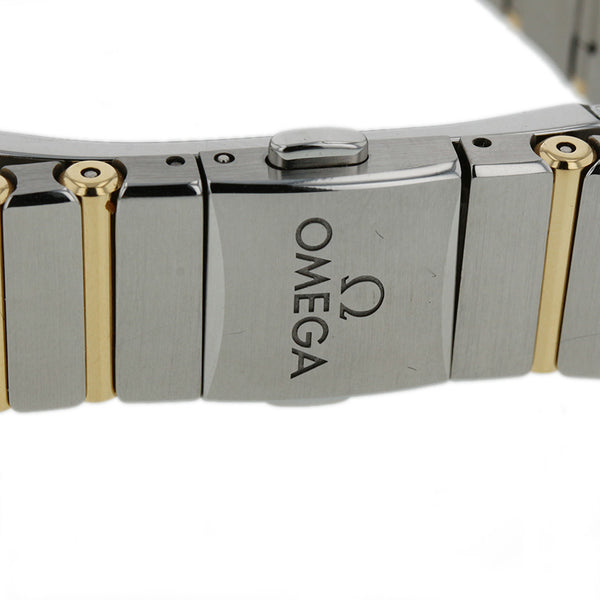 オメガ コンステレーション マンハッタン ブラッシュ 腕時計 131.20.25.60.55.001 クオーツ ホワイトシェル文字盤 ステンレススチール K18YG イエローゴールド ダイヤモンド レディース OMEGA 【中古】