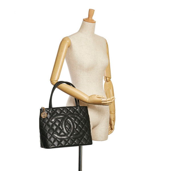 シャネル 復刻トート ココマーク トートバッグ ブラック ゴールド ラムスキン レディース CHANEL 【中古】