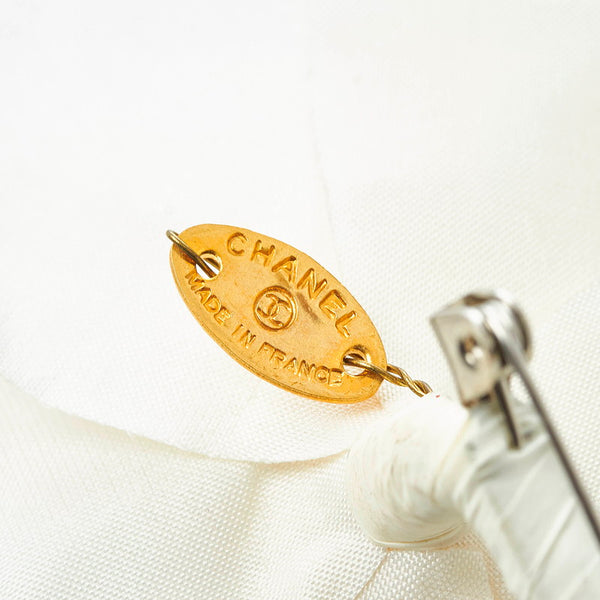 シャネル カメリア コサージュ ブローチ ホワイト 布 レディース CHANEL 【中古】