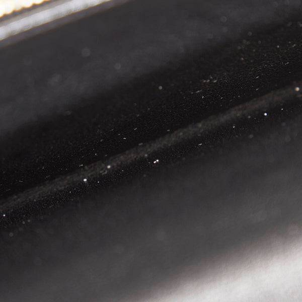 カルティエ ハッピーバースデー ブラック パテントレザー 二つ折り財布 レディース CARTIER 【中古】