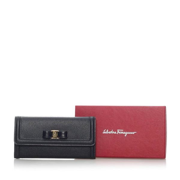 サルヴァトーレフェラガモ ヴァラリボン 長財布 KM-22 D154 ブラック レザー レディース Salvatore Ferragamo 【中古】