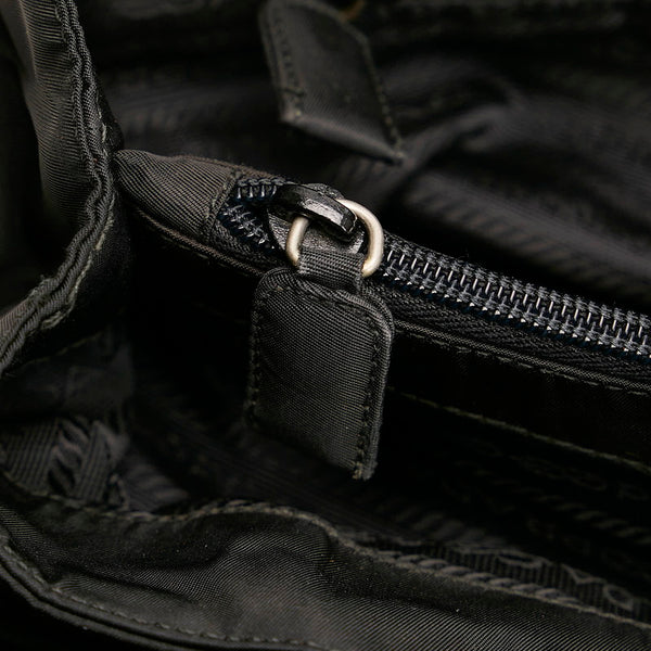 プラダ ブラック ナイロン ハンドバッグ レディース PRADA 【中古】