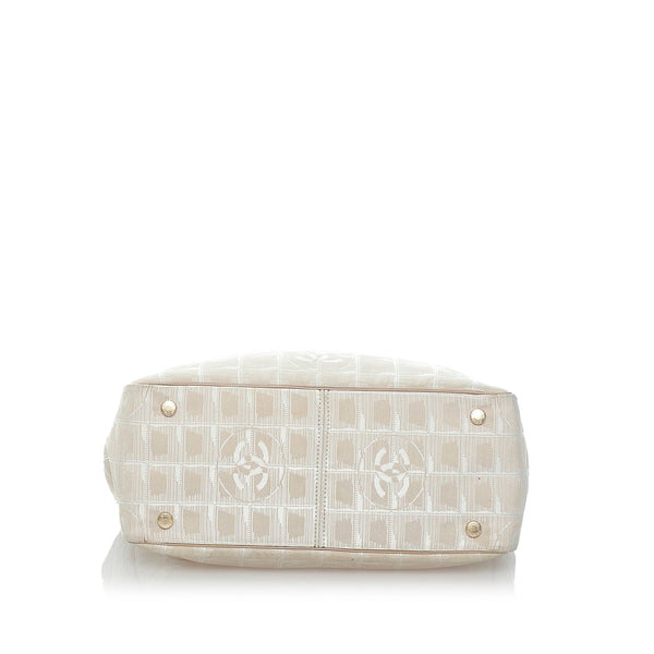 シャネル ニュートラベルライン トートバッグ ベージュ キャンバス レザー レディース CHANEL 【中古】