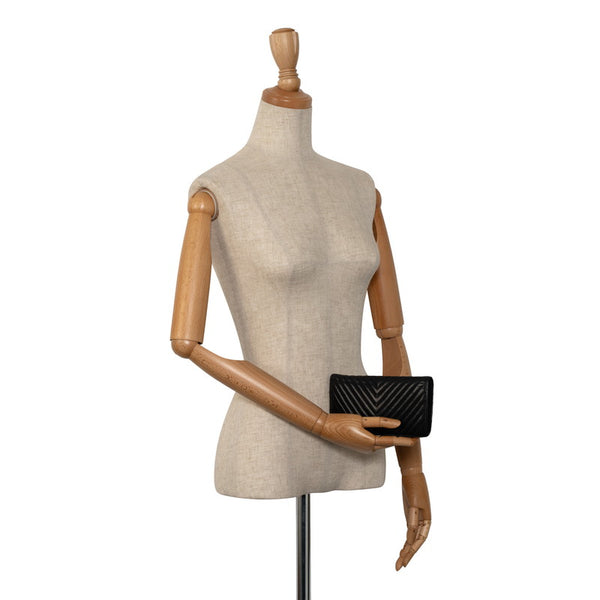 シャネル シェブロン ココマーク Vステッチ 長財布 ブラック シルバー ラムスキン レディース CHANEL 【中古】