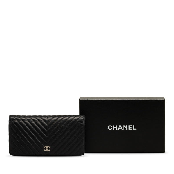 シャネル シェブロン ココマーク Vステッチ 長財布 ブラック シルバー ラムスキン レディース CHANEL 【中古】
