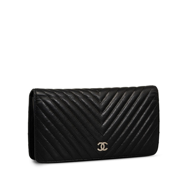 シャネル シェブロン ココマーク Vステッチ 長財布 ブラック シルバー ラムスキン レディース CHANEL 【中古】
