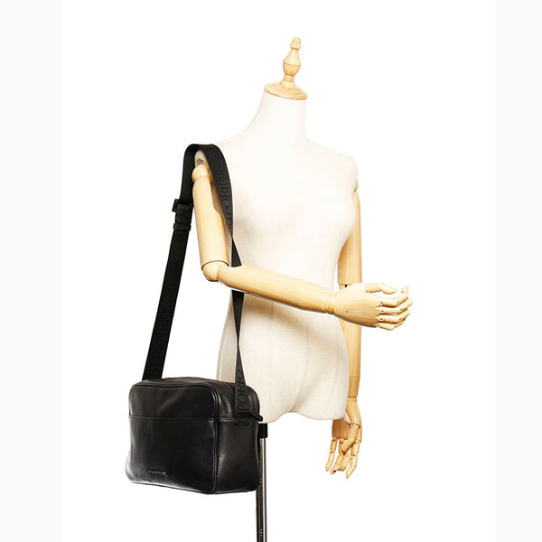 エンポリオ アルマーニ ブラック レザー ショルダーバッグ メンズ Emporio Armani 【中古】